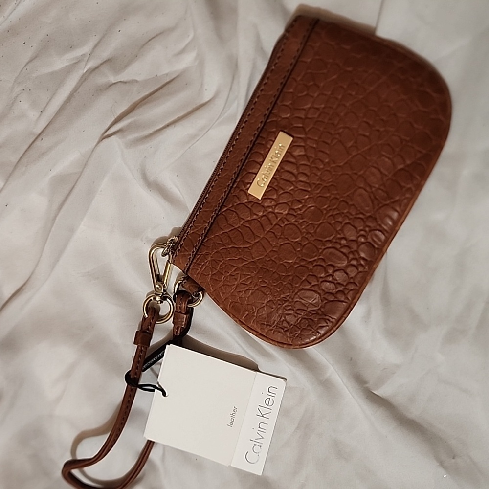 Leather wristlet